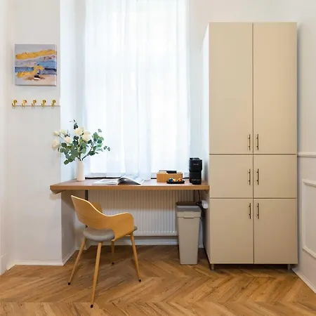 Charming - In The Downtown