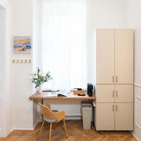 Charming - In The Downtown *