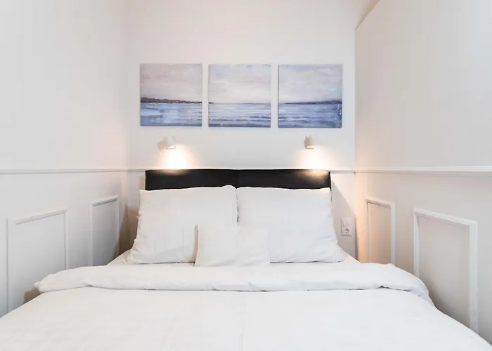 Charming - In The Downtown *