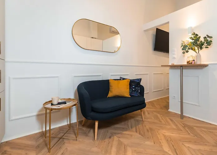 Charming - In The Downtown Apartmán *