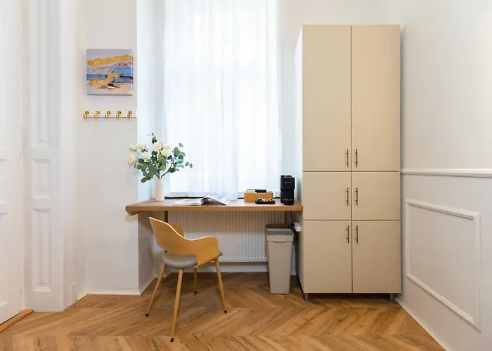 Charming - In The Downtown