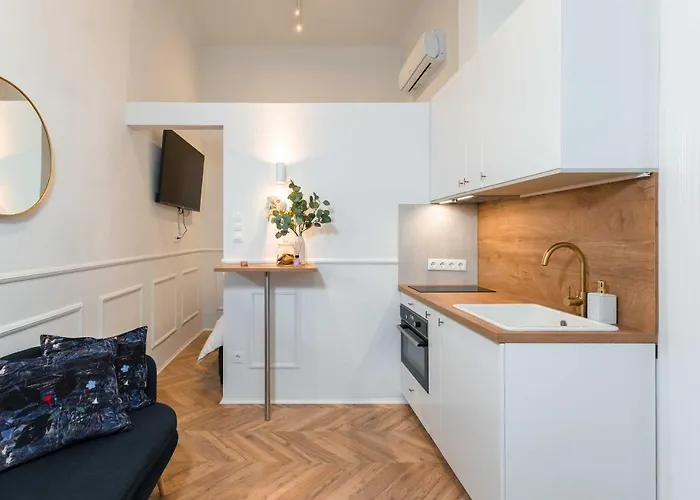 Charming - In The Downtown شقة